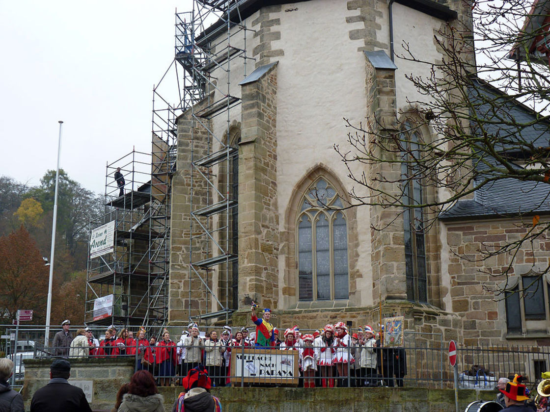 Abbau des Gerüstes an der Südseite (Foto: Karl-Franz Thiede)